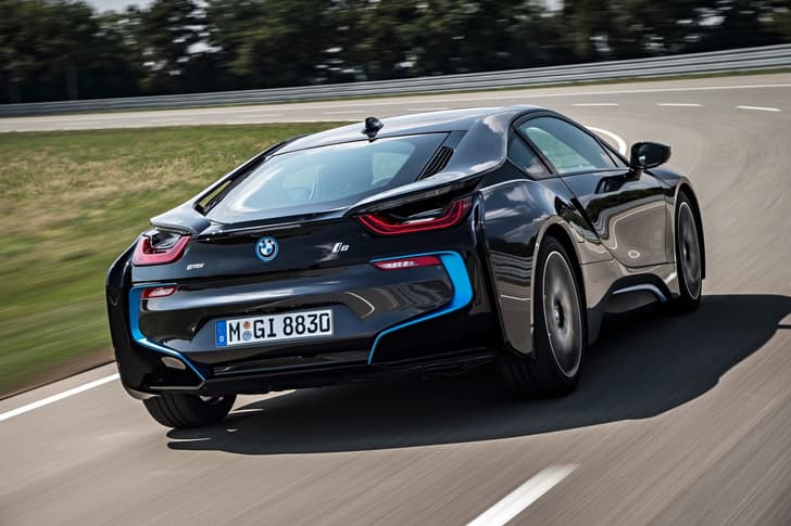 New BMW i8 supercar photo gallery